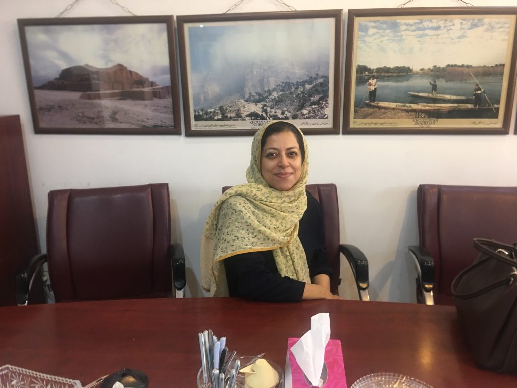 ملاقات و‌جلسه با بانو دژآهنگ